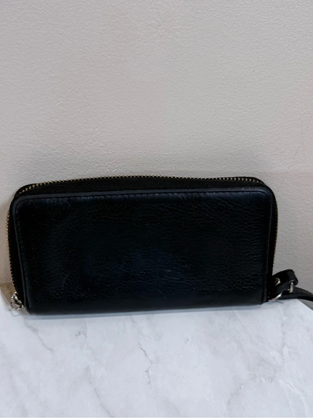 🔥Michael Kors Black Leather Zip-Around Wallet EUC🔥